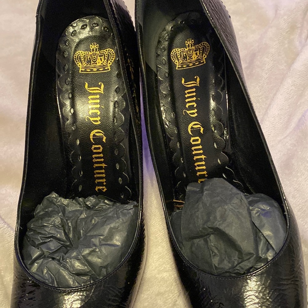 Juicy Couture Size 7M Black Patent Leather Shoes with Wedge hill.